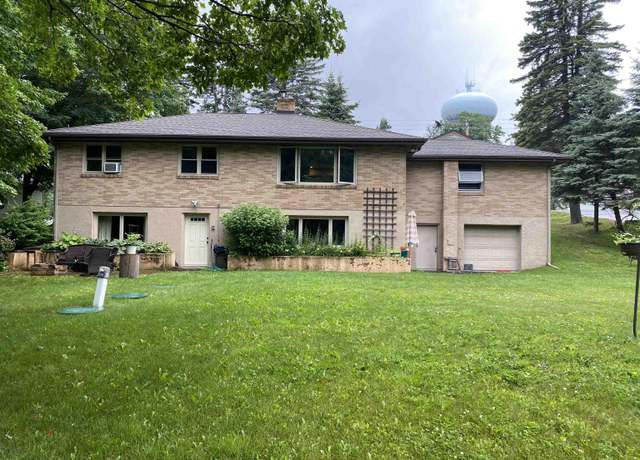 Property at 1616 N Arlington Ave, Duluth, MN 55811, 3 beds, 2 baths