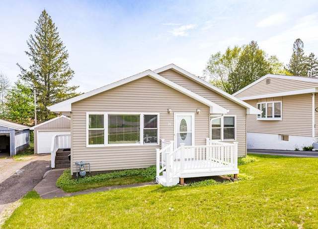Property at 26 W Buffalo St, Duluth, MN 55811, 3 beds, 2 baths