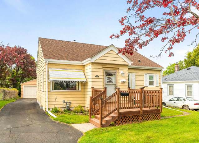 Property at 5223 Glenwood St, Duluth, MN 55804, 3 beds, 2 baths