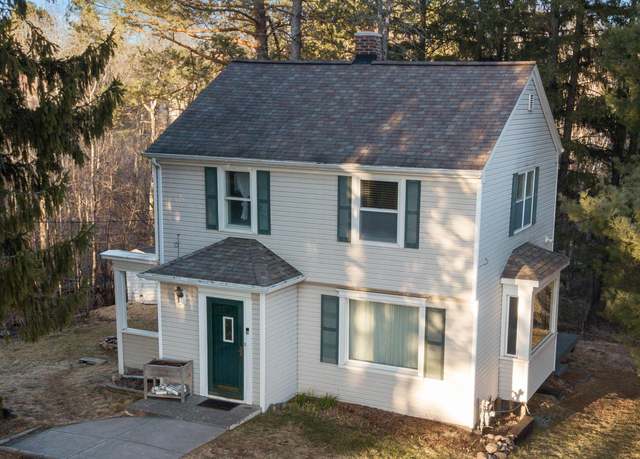 Property at 3620 Chambersburg Ave, Duluth, MN 55811, 3 beds, 2 baths