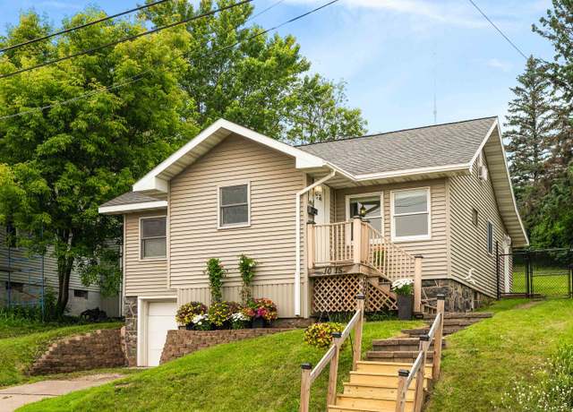 Property at 1015 W 6th St, Duluth, MN 55806, 2 beds, 1 bath