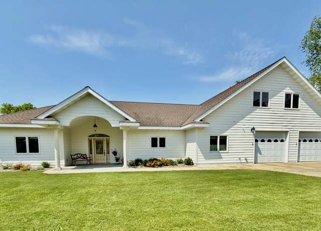 Property at 20 Mulberry Ln, Babbitt, MN 55731, 3 beds, 3.5 baths