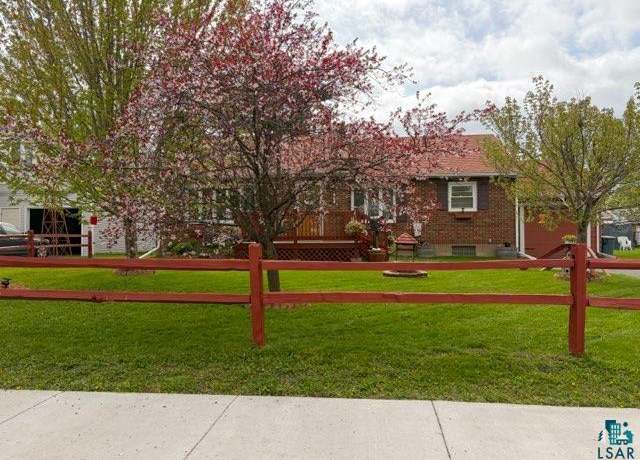 Property at 425 20th St, Cloquet, MN 55733, 3 beds, 2 baths