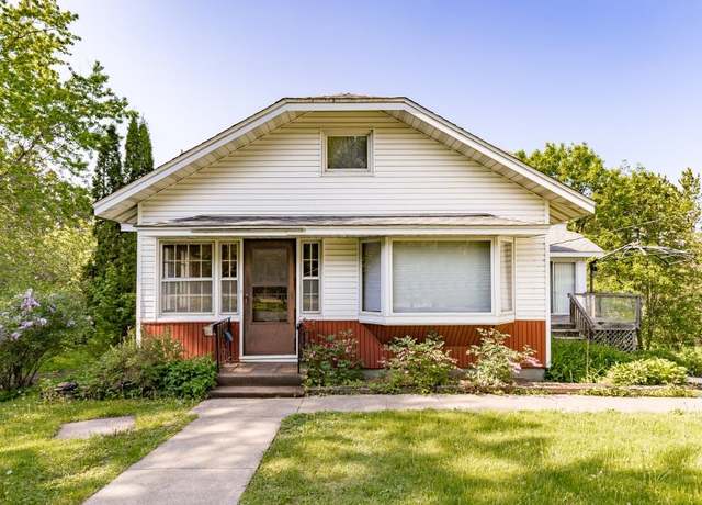 Property at 5047 Anderson Rd, Hermantown, MN 55811, 4 beds, 1.5 baths