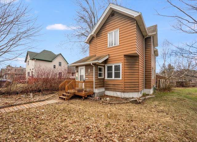 Property at 8 4th St, Proctor, MN 55810, 3 beds, 2 baths