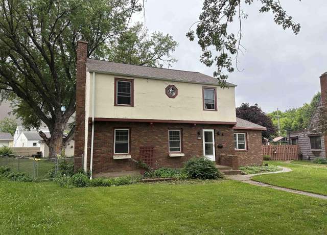 Property at 805 Minnesota St, Hibbing, MN 55746, 4 beds, 2.5 baths