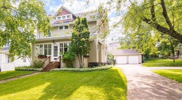 Photo of 1839 Wallace Ave, Duluth, MN 55803