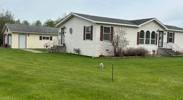Photo of 119 Parkwood Dr, Wrenshall, MN 55797