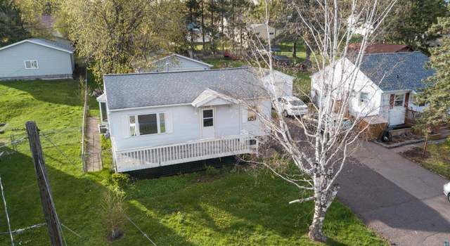 Photo of 2229 Hillcrest Dr, Duluth, MN 55811