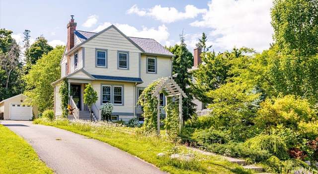Photo of 1415 Vermilion Rd, Duluth, MN 55812