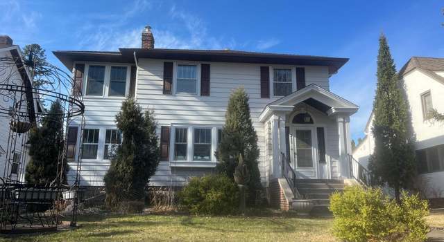 Photo of 215 Garden St, Duluth, MN 55812