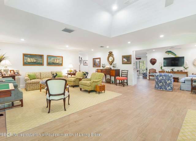 Property at 11282 Glen Oaks Ct, North Palm Beach, FL 33408, 2 beds, 2.5 baths