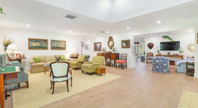 Photo of 11282 Glen Oaks Ct, North Palm Beach, FL 33408