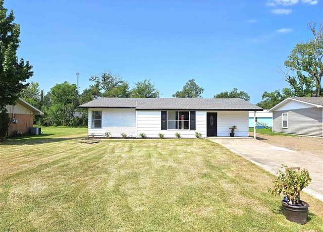 Property at 711 Roberta Dr, Sulphur, LA 70663, 3 beds, 1.5 baths