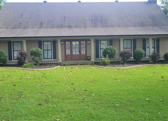 Property at 276 School St, Lake Charles, LA 70611, 4 beds, 3 baths