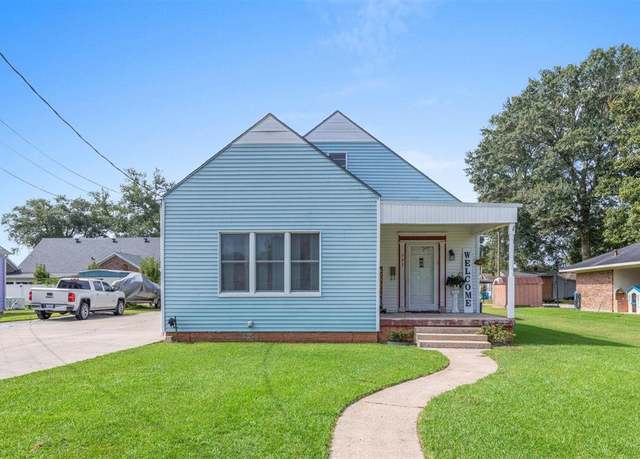 Property at 523 E Nezpique St E, Jennings, LA 70546, 3 beds, 2 baths