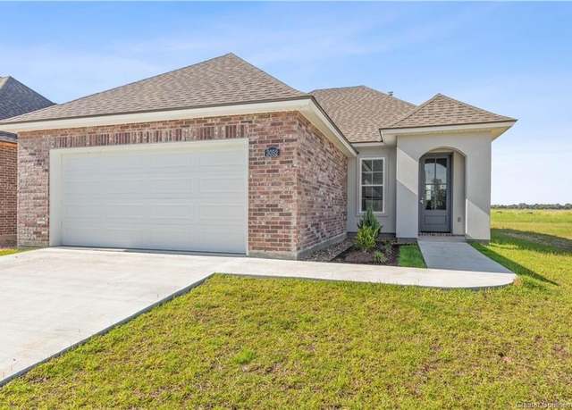 Property at 3052 Southern Trace Dr, Lake Charles, LA 70607, 3 beds, 2 baths