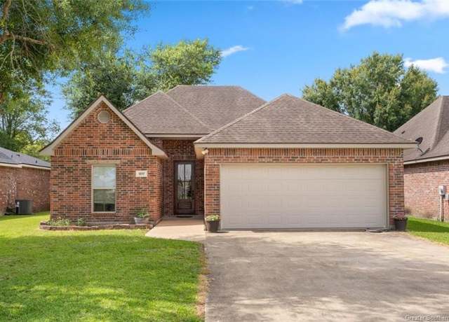 Property at 107 Sixth St, Iowa, LA 70647, 3 beds, 2 baths