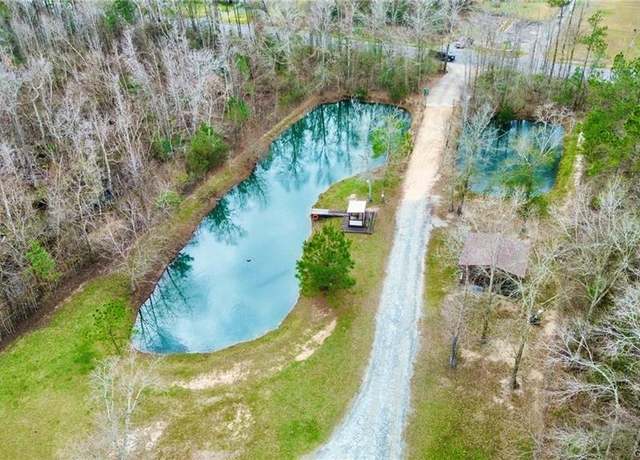 Property at 1936 Highway 109 Hwy, Vinton, LA 70668, 1 bed, 1.5 baths