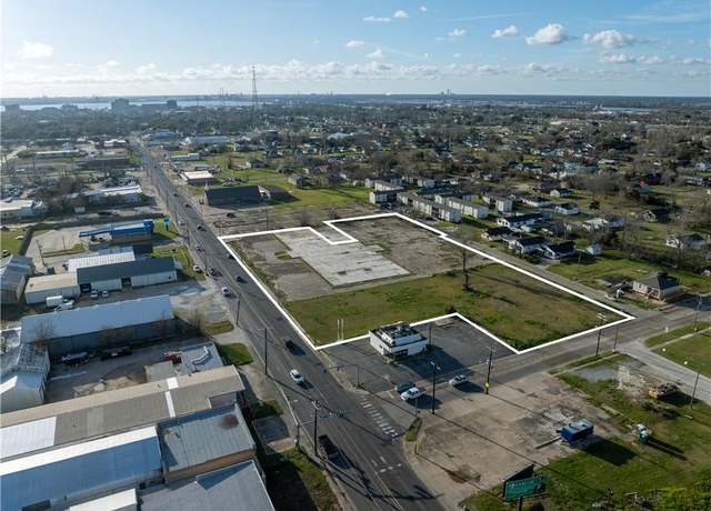 Property at 1605 Broad St, Lake Charles, LA 70601