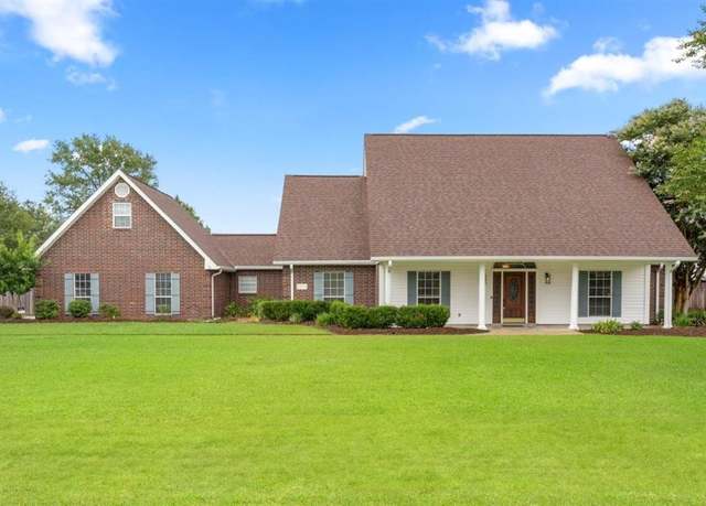 Property at 7113 Windmill St, Lake Charles, LA 70605, 3 beds, 3 baths