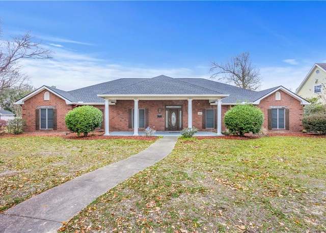Property at 2409 23rd St, Lake Charles, LA 70601, 4 beds, 2.5 baths
