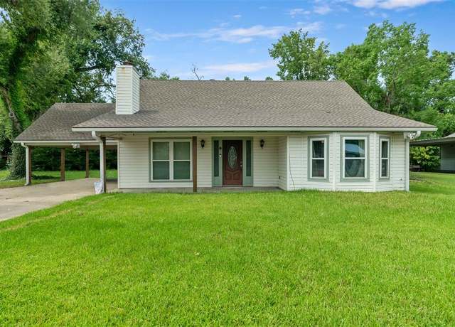 Property at 1603 Pinehurst St, Sulphur, LA 70665, 4 beds, 3 baths