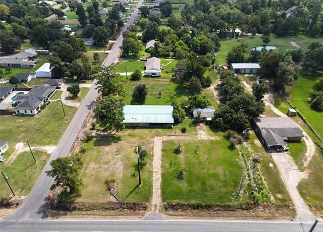 Property at 5969 Big Lake Rd, Lake Charles, LA 70605, 3 beds, 2 baths