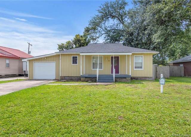 Property at 30 Mulberry Rd, Sulphur, LA 70663, 3 beds, 1 bath