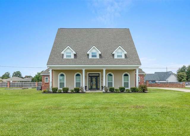 Property at 5350 Pheasant Ln, Lake Charles, LA 70605, 5 beds, 3.5 baths