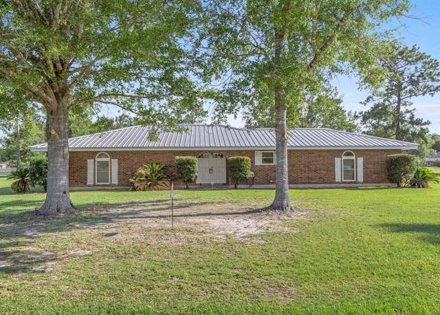Property at 744 Belle Ave, Lake Charles, LA 70611, 3 beds, 2 baths