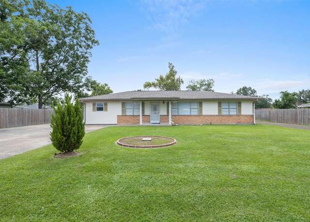 Property at 2132 Linda Dr Dr, Westlake, LA 70669, 4 beds, 3 baths