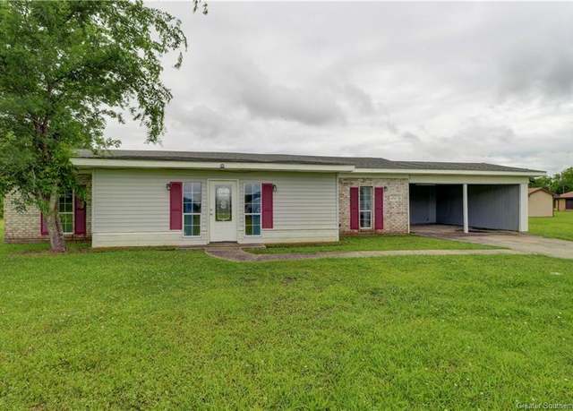 Property at 6707 Oriole Cir, Iowa, LA 70647, 3 beds, 2 baths