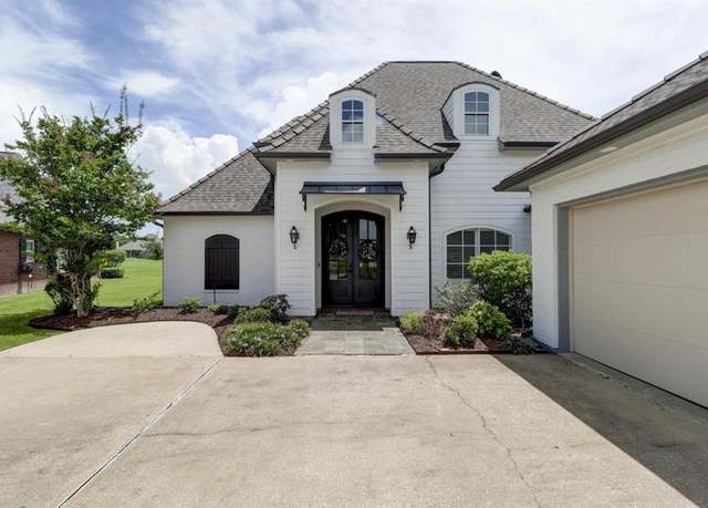 Property at 4121 Primrose Dr Dr, Lake Charles, LA 70605, 3 beds, 2 baths