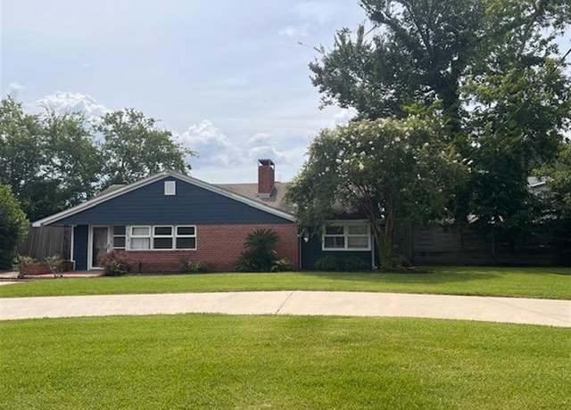 Property at 1516 Reid St, Lake Charles, LA 70601, 4 beds, 2 baths