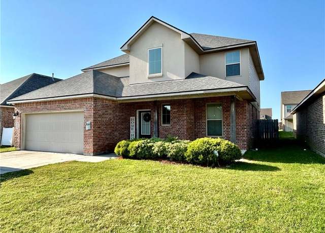Property at 332 Oak Hampton Dr, Sulphur, LA 70665, 5 beds, 2.5 baths