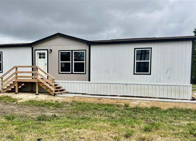 Property at 276 Vickie Ln, Lake Charles, LA 70611, 3 beds, 2 baths