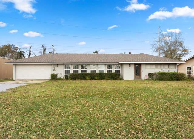 Property at 17 Horseshoe Ln, Sulphur, LA 70663, 3 beds, 2 baths