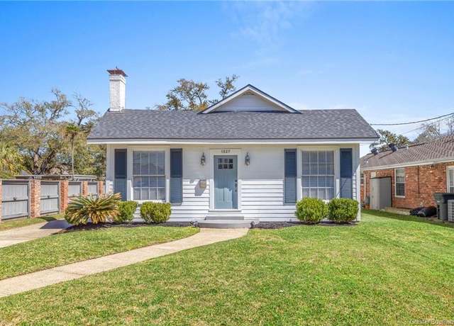 Property at 1527 Foster St, Lake Charles, LA 70601, 3 beds, 2 baths