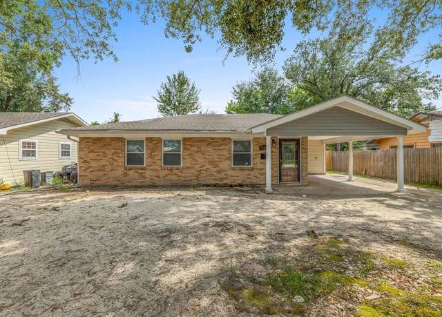 Property at 2126 13th St, Lake Charles, LA 70601, 4 beds, 2 baths