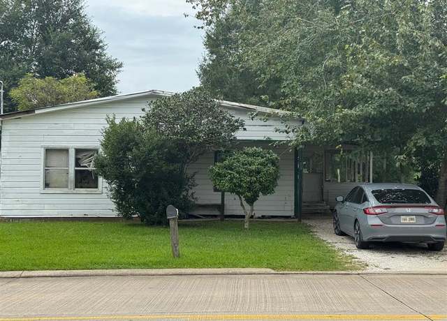 Property at 103 Fred & Ruth Zigler Memorial Dr, Jennings, LA 70546, 3 beds, 2 baths