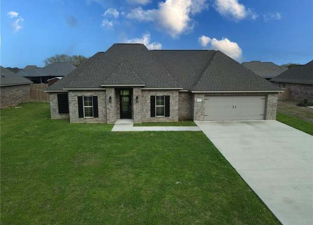Property at 611 Walnut St, Iowa, LA 70647, 4 beds, 2 baths