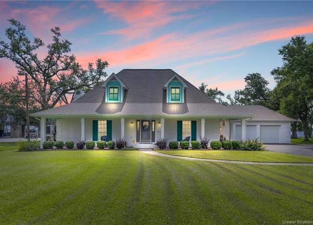 Property at 7115 Port Rd, Sulphur, LA 70665, 3 beds, 2.5 baths