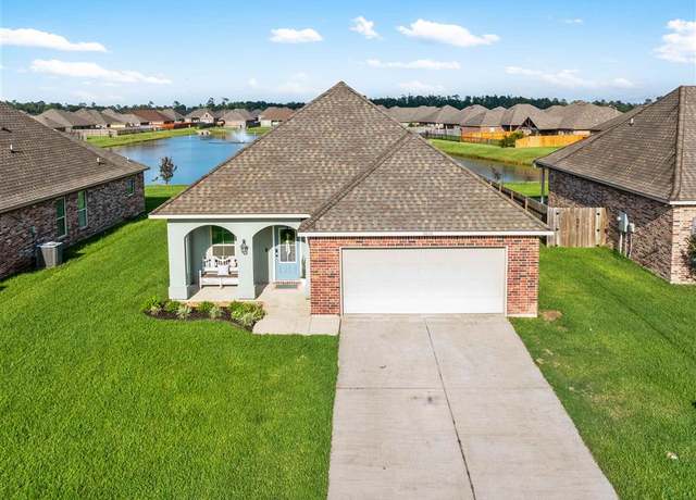 Property at 2092 Westbank Dr Dr, Lake Charles, LA 70611, 3 beds, 2 baths