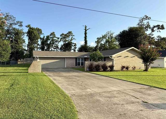 Property at 2926 Weil Dr, Sulphur, LA 70663, 3 beds, 2 baths