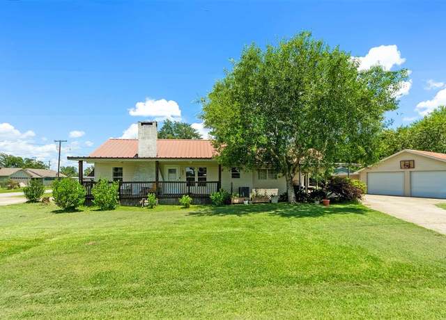 Property at 603 W Center St St W, Dequincy, LA 70633, 3 beds, 2.5 baths