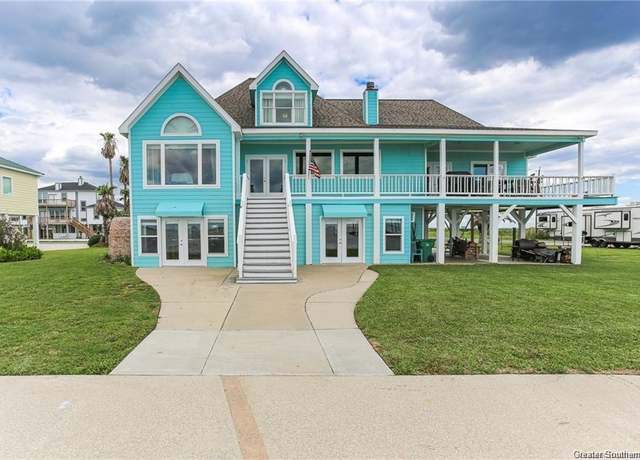 Property at 145 W Harbor Dr W, Lake Charles, LA 70607, 3 beds, 3.5 baths