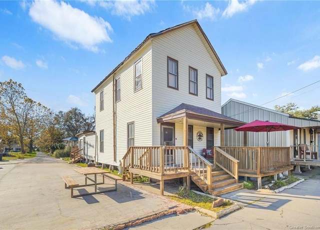 Property at 209 Arthur Ave, Lake Arthur, LA 70549, 2 beds, 1.5 baths