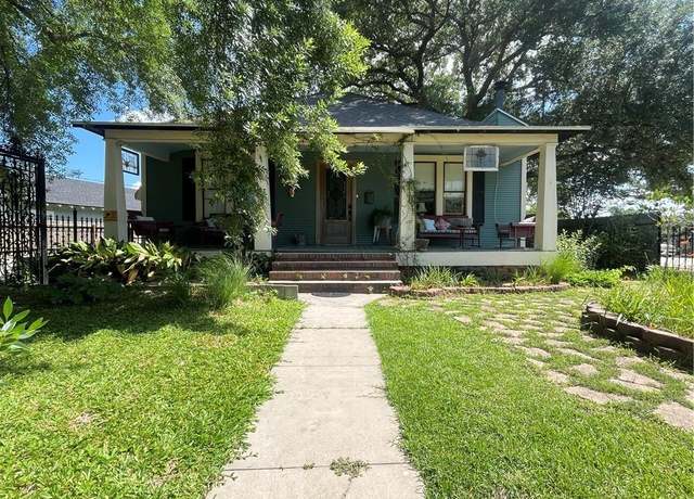 Property at 114 Park Ave, Lake Charles, LA 70601, 3 beds, 2 baths