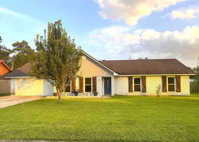 Property at 20 Pinewood Dr, Sulphur, LA 70663, 3 beds, 2 baths